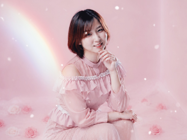 春名ともみ